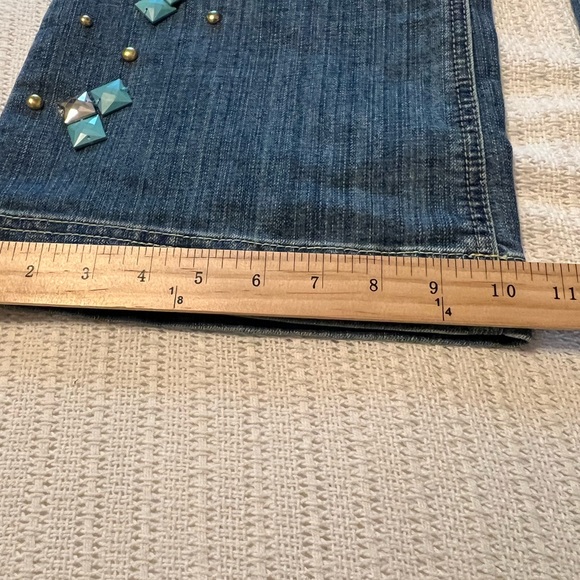 #3314. Blue Identity Women's Wide Leg Jeans w/Turquoise & Stud Details. Size 8P - Picture 3 of 9